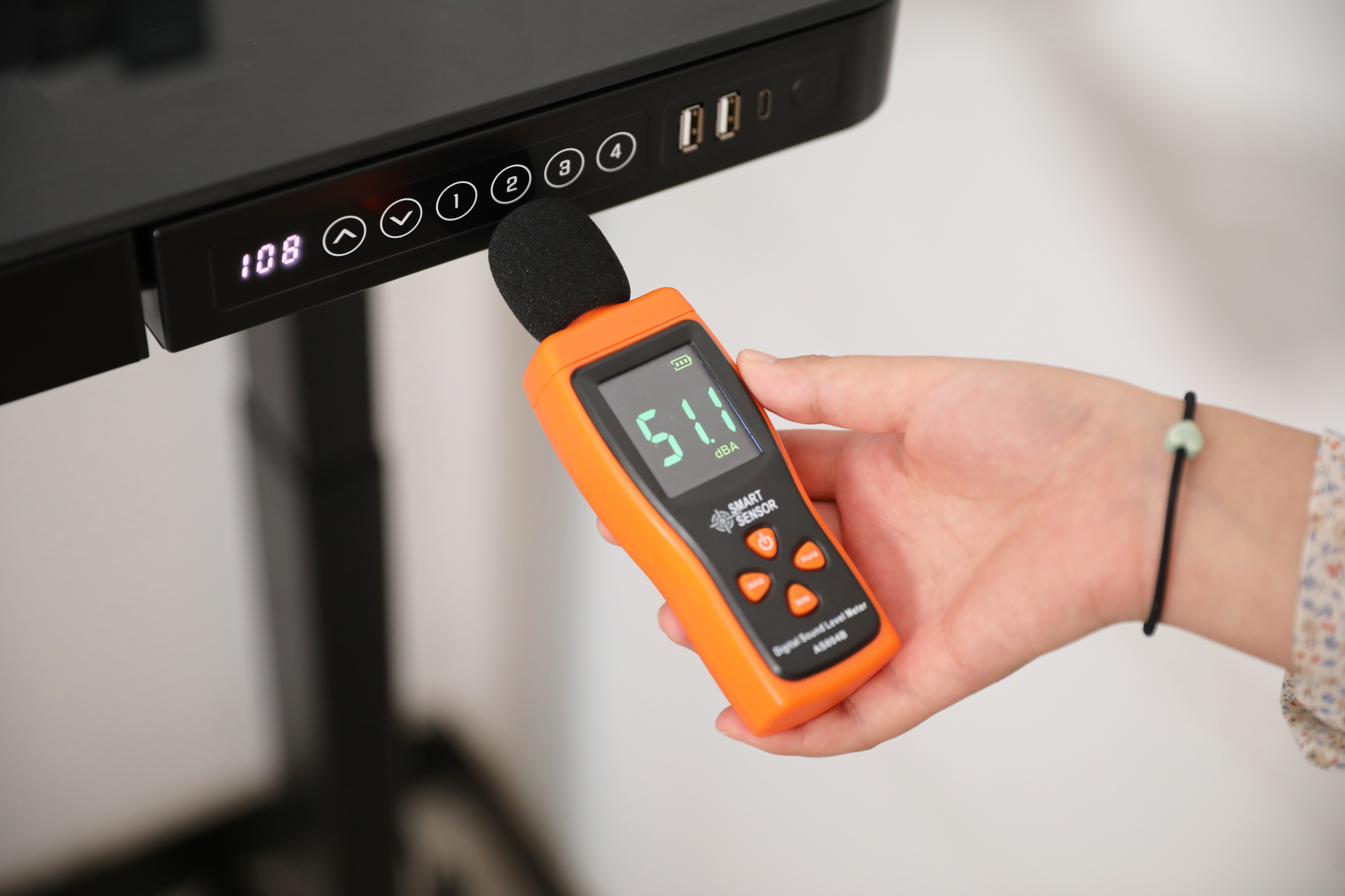 书房布局电脑桌,书房实用打造