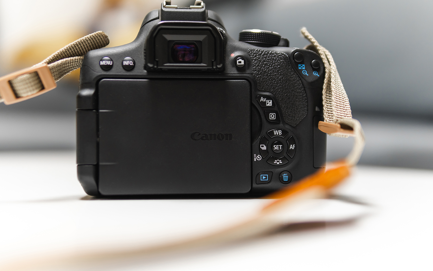 新手佳能相机eos750d,佳能eos750d优缺点