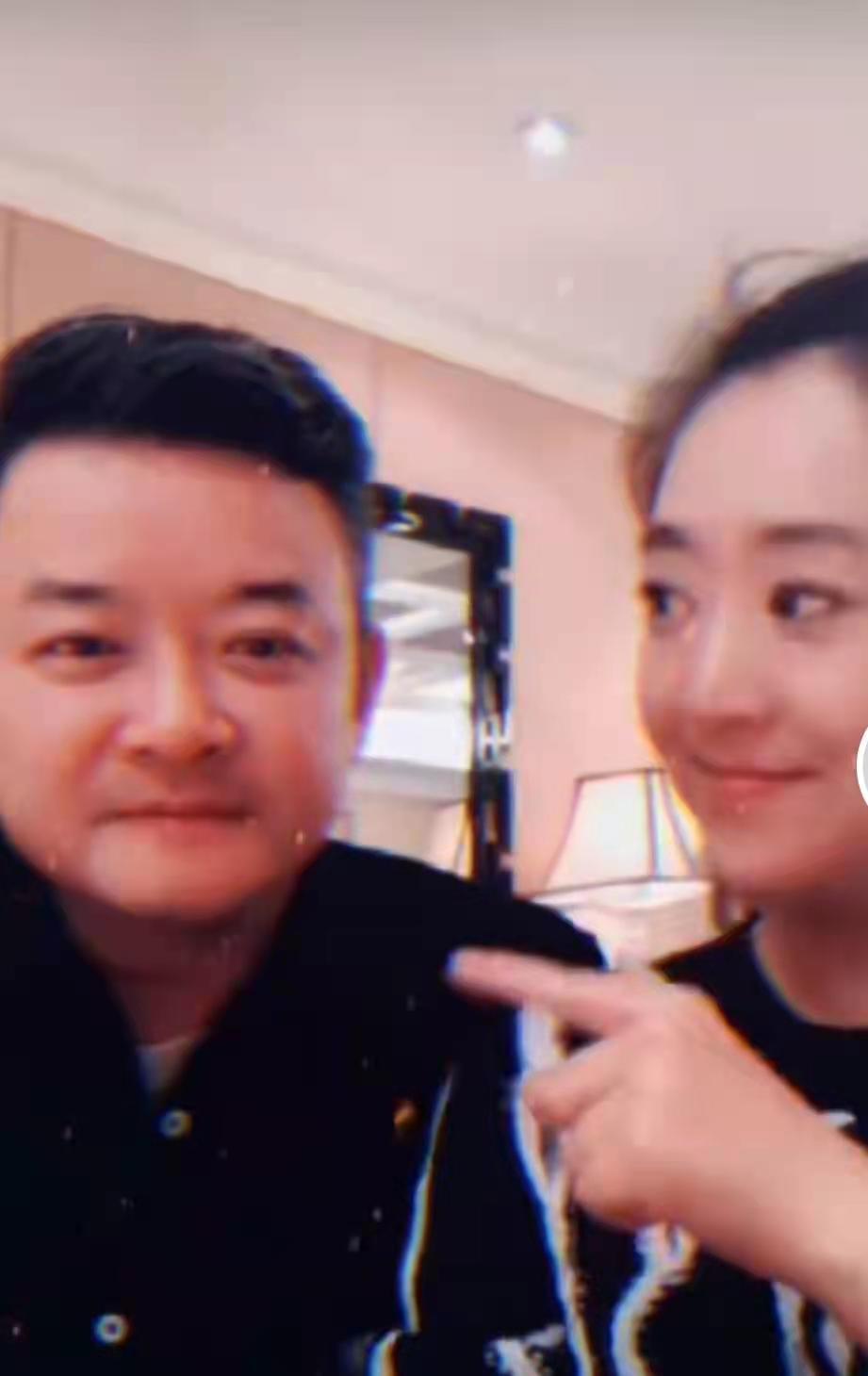 央视主持人李佳明近况,李佳明现在在央视几台当主持人