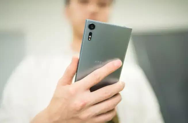索尼xperiapro-i对比苹果13,索尼最新旗舰手机xperiaxz2