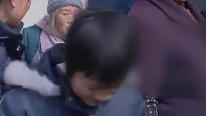 老人突然人体自燃烧成灰,老人自燃真实视频