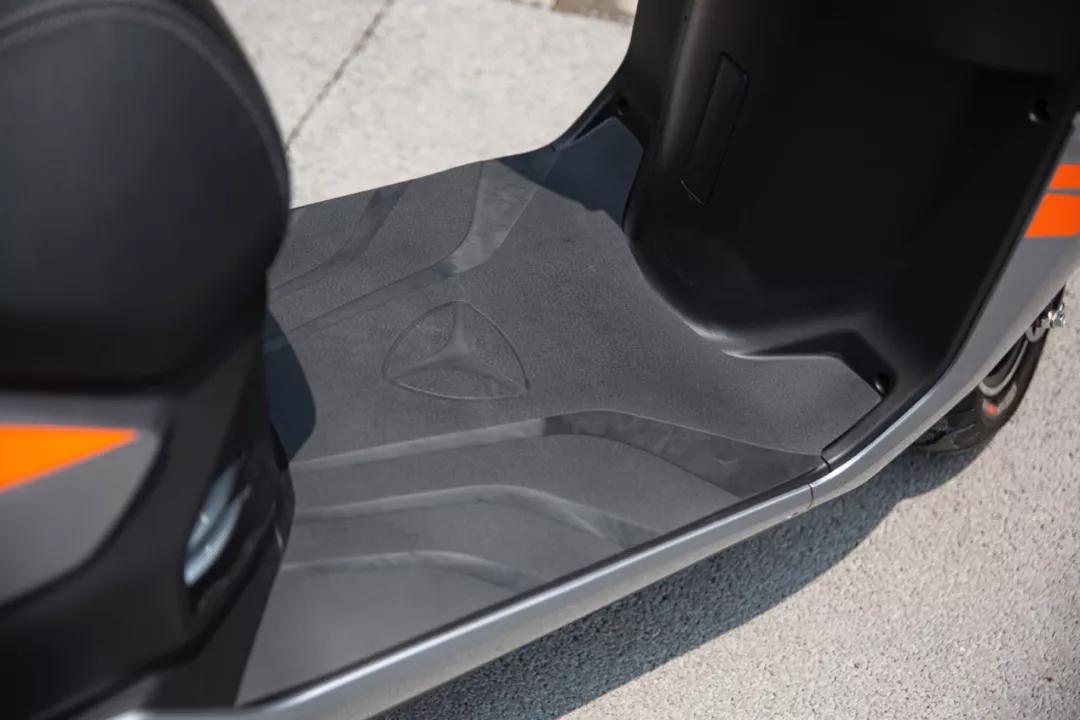 雅迪轻便摩托T9D能装多大电池,雅迪t9