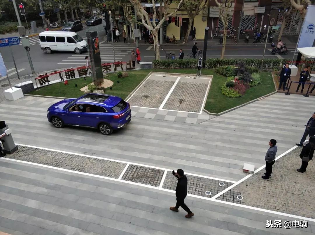 开荣威要什么姿势开,上汽荣威北京体验中心