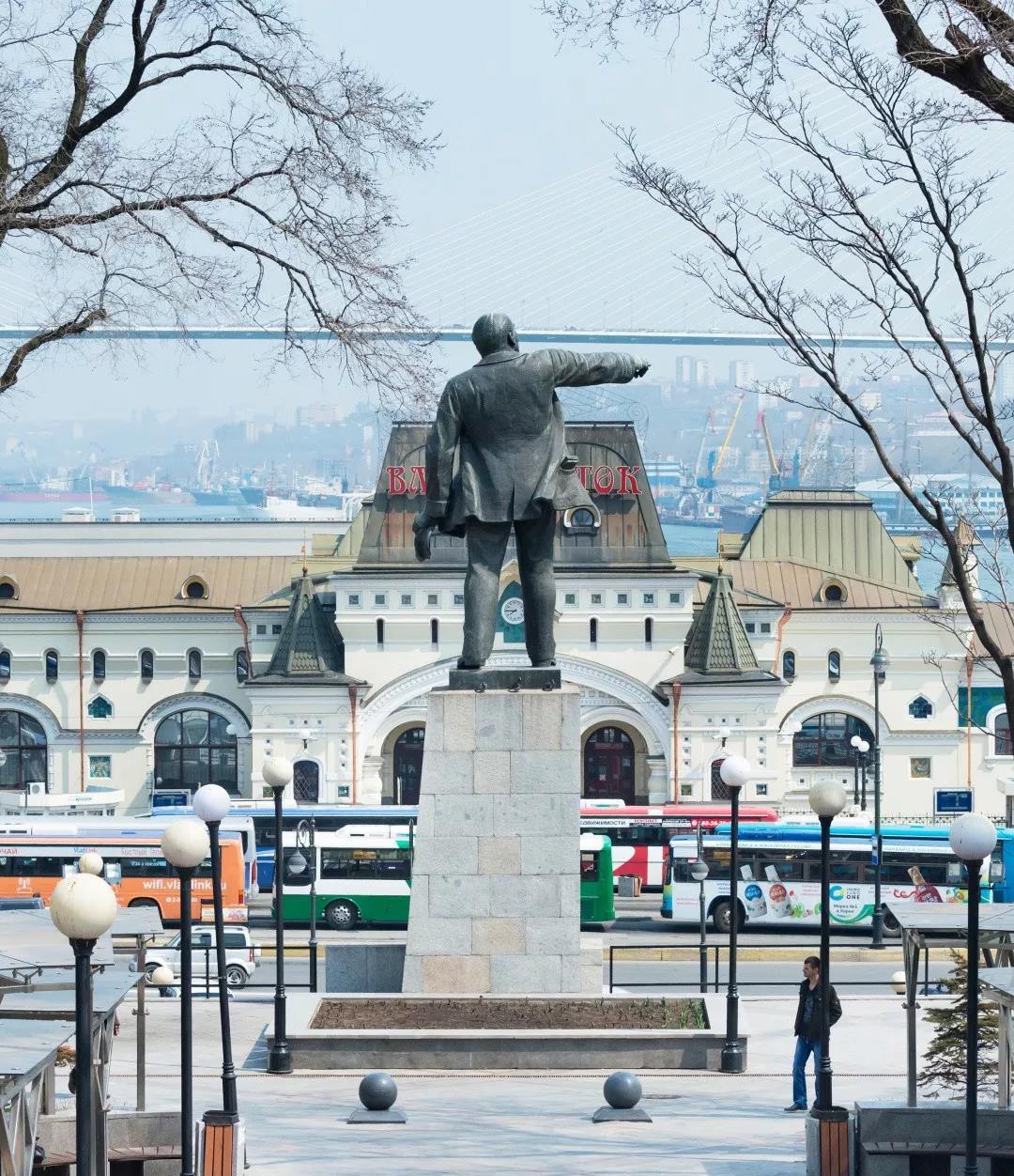 海参崴百万平方公里,俄罗斯海参崴有几个城市