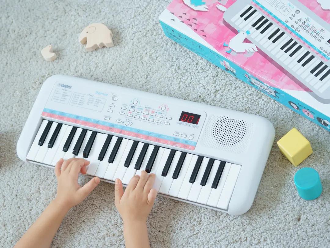 雅马哈出了台400元的电子琴!小孩、大人弹得停不下来