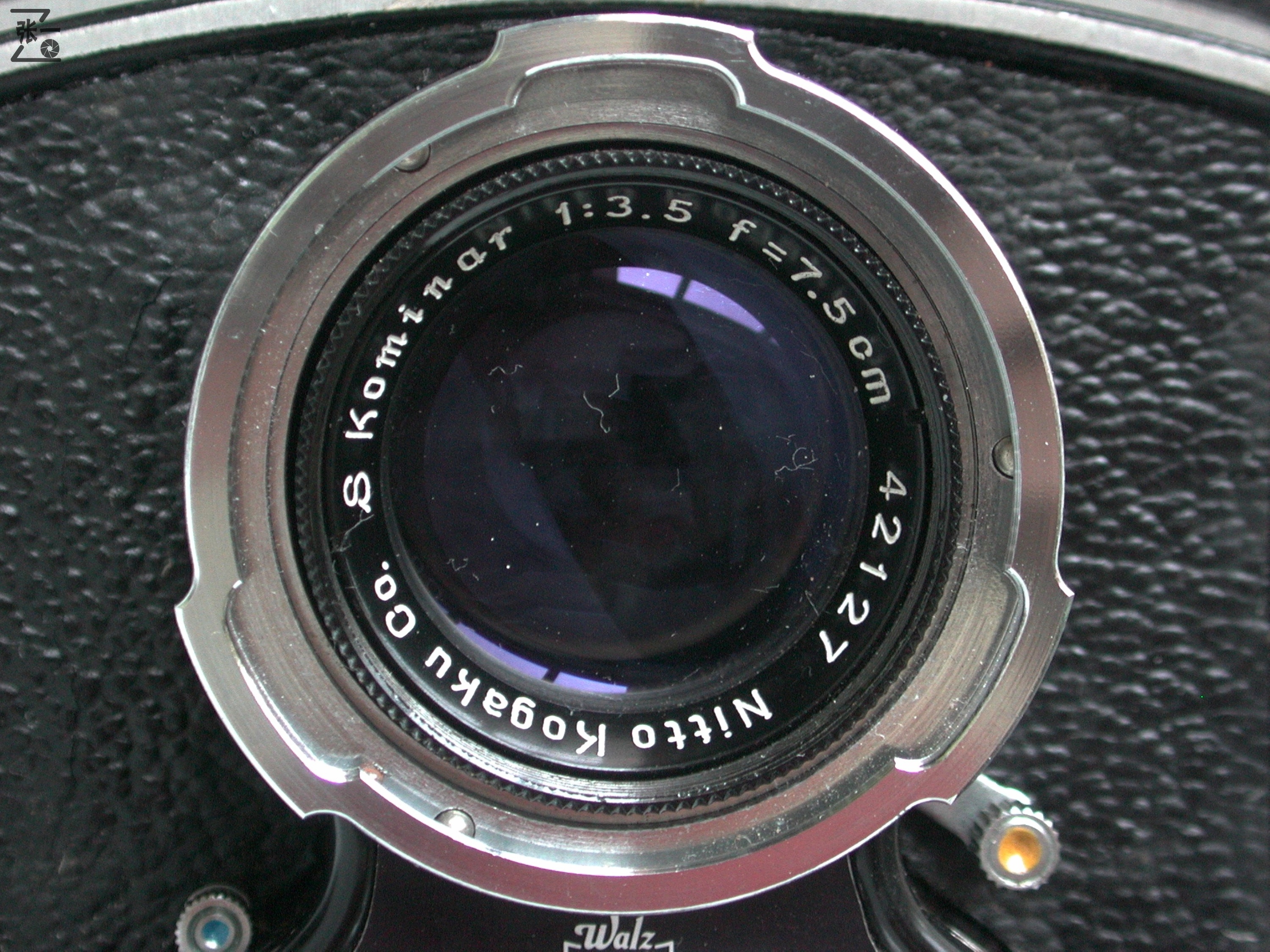 右手调焦的双反照相机：WalzflexIIIA！日本制造
