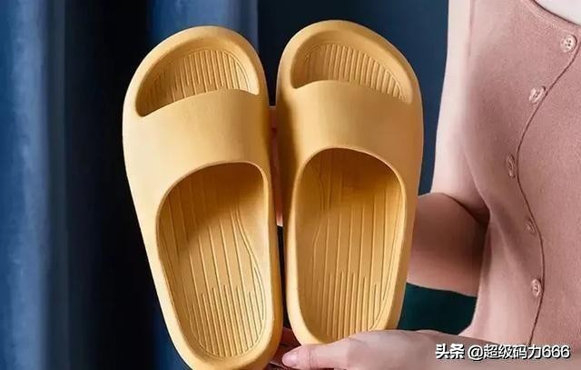 这个30岁年轻人，卖拖鞋1年挣2个亿！义乌老师傅：长江后浪推前浪