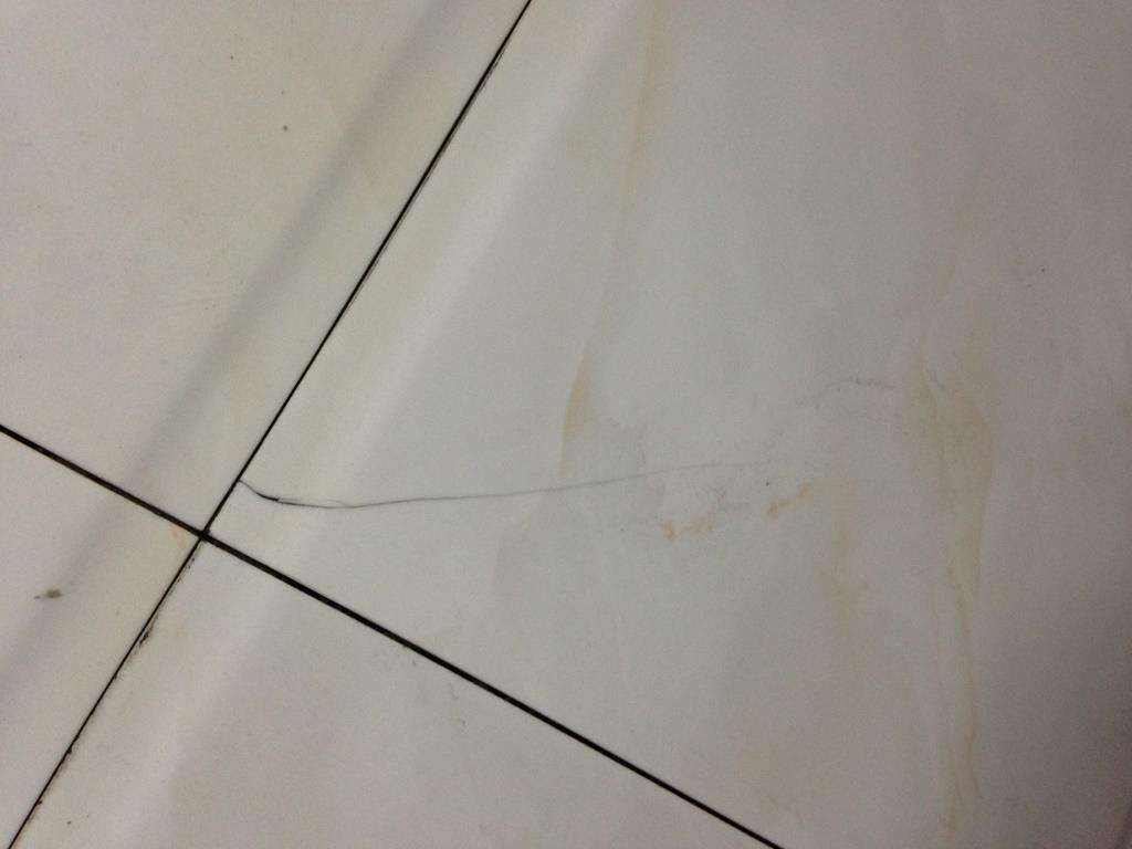 废弃的瓷砖踢脚线怎么利用,旧瓷砖做踢脚线怎么处理