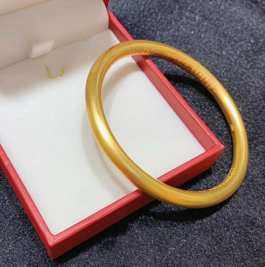 盘点十大必买的经典款黄金手镯,适合年轻人佩戴的经典黄金手镯