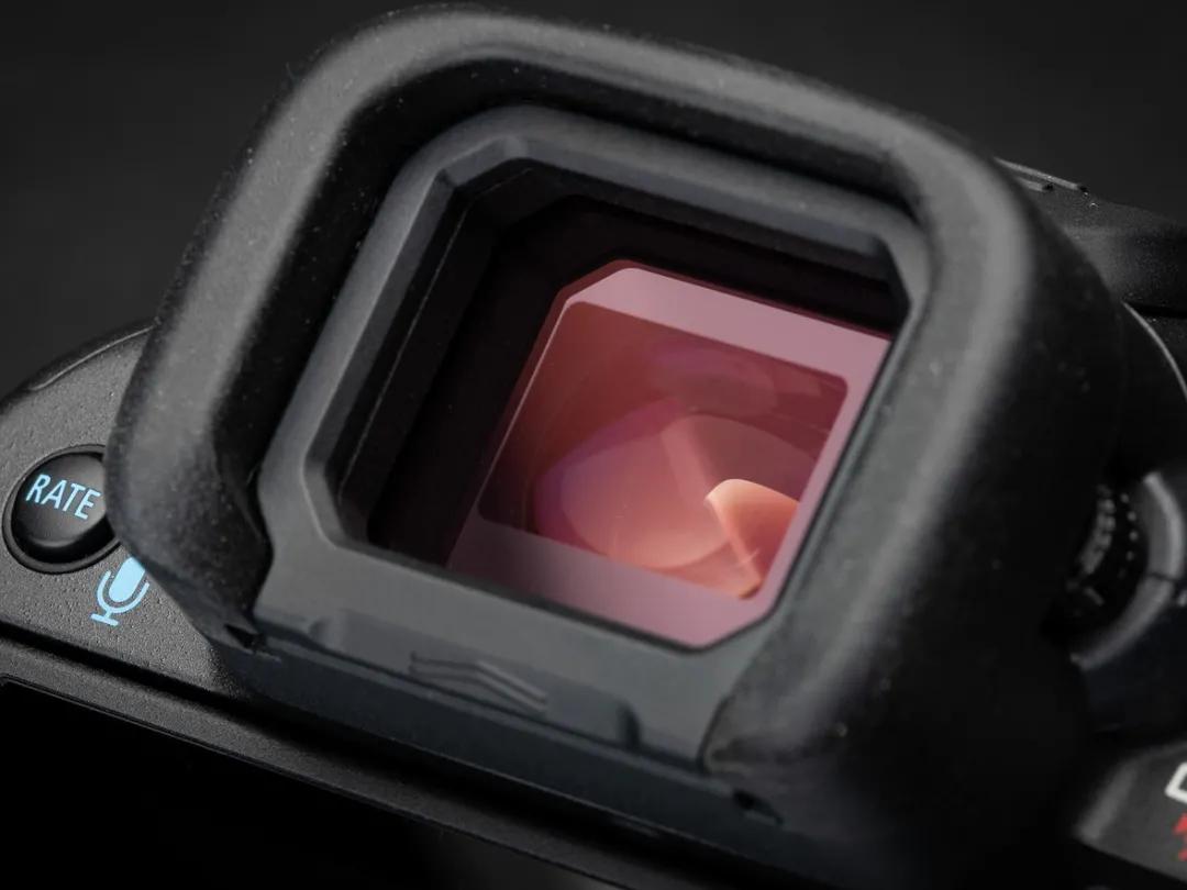 佳能eosr和索尼a7r3对比评测,索尼哪款相机和佳能r3能比较