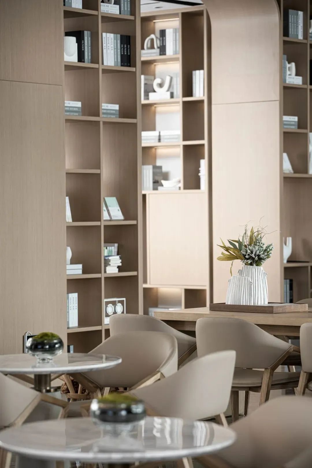 中梁·湖光学府麋鹿·森林书吧