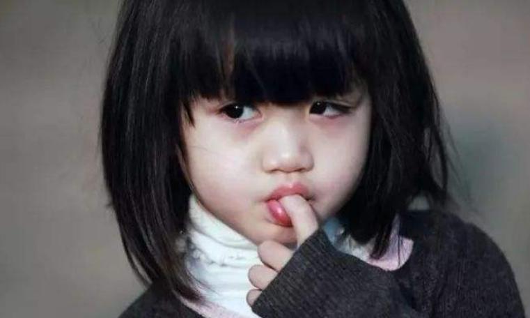 如何让宝宝戒掉吸吮手指,宝宝吮吸拇指怎么戒