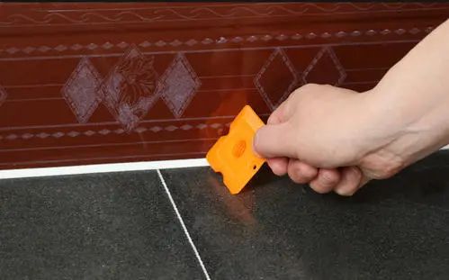 水瓷胶和环氧彩砂有什么区别,环氧彩砂美缝和真瓷哪个好