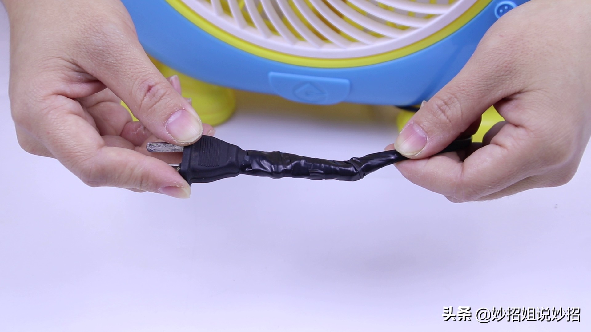 电源线插头根部怎么防止断裂,电线插头如何修理