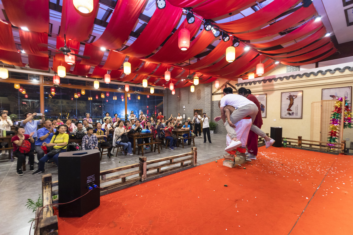 楠嗛┘宸℃父澶滄櫄,楠嗛┘宸℃父