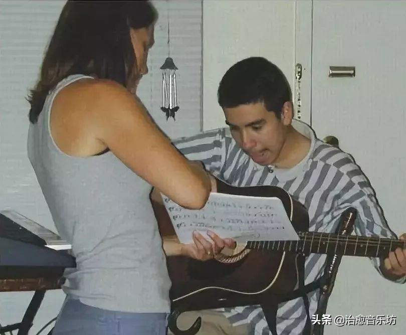 多学多做,让实践帮助自己成为一名合格的音乐治疗师|鲁娜专访