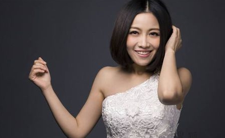 姚贝娜：患乳腺癌，割去乳房，后拍全裸写真照，死后捐出眼角膜