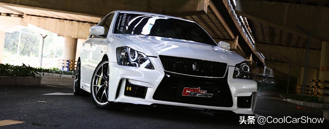 经典12代皇冠情怀老车,13代皇冠翻新复活视频