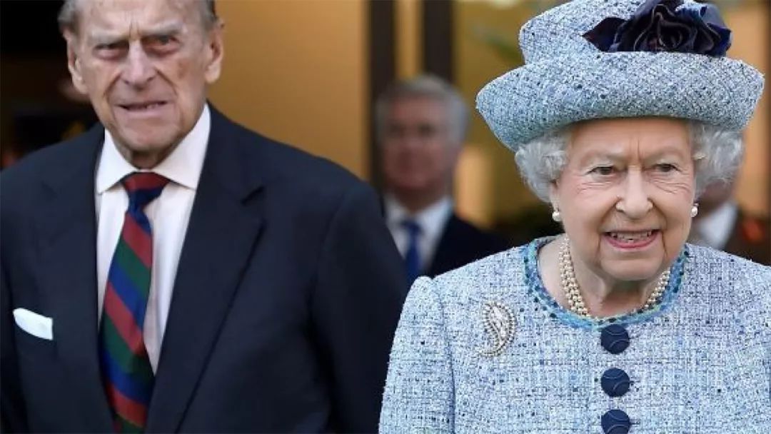 梅根跟哈里几岁结婚,梅根与哈里的婚礼