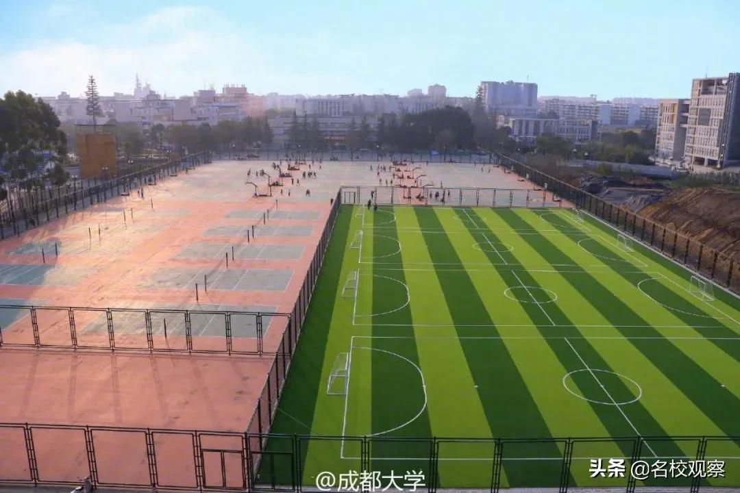 在成都有哪些地方适合大学生旅游,住在大学边上的体验