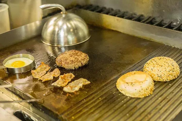 超值双人餐仅需88元,超值双人餐78元和尊享四人餐188元