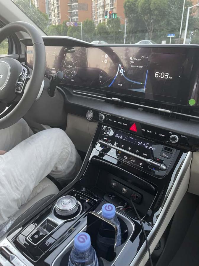 起亚嘉华2021款豪华科技,起亚嘉华2021哪个版本性价比高