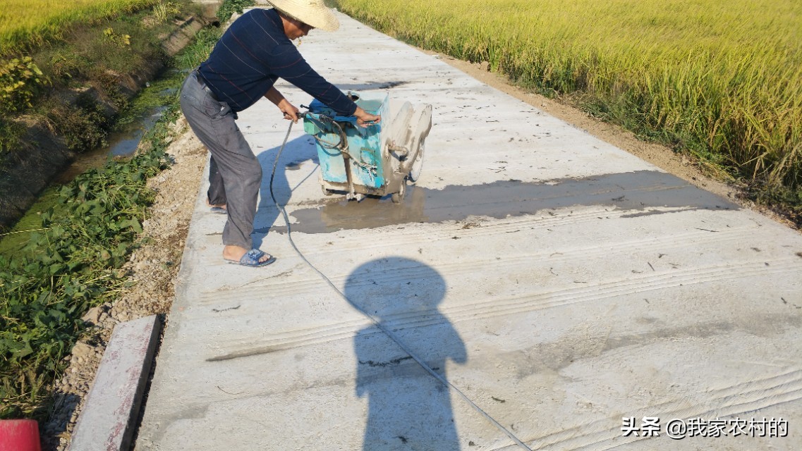 农村道路硬化怎么最省钱,道路硬化一般用什么混凝土
