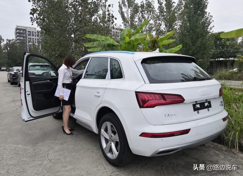 新款奥迪q5l丐版最终价格,33万左右奥迪q5提车