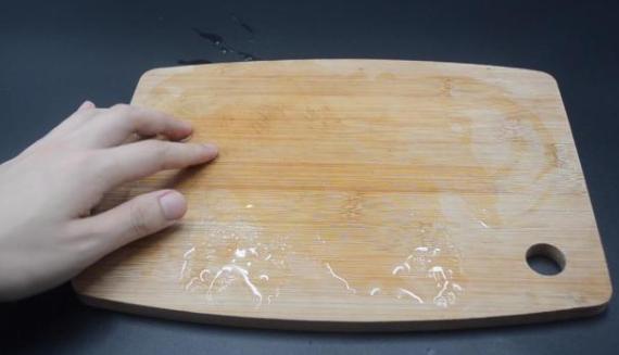 白醋搓手心能治疗什么病,白醋倒在手心搓一搓是什么意思