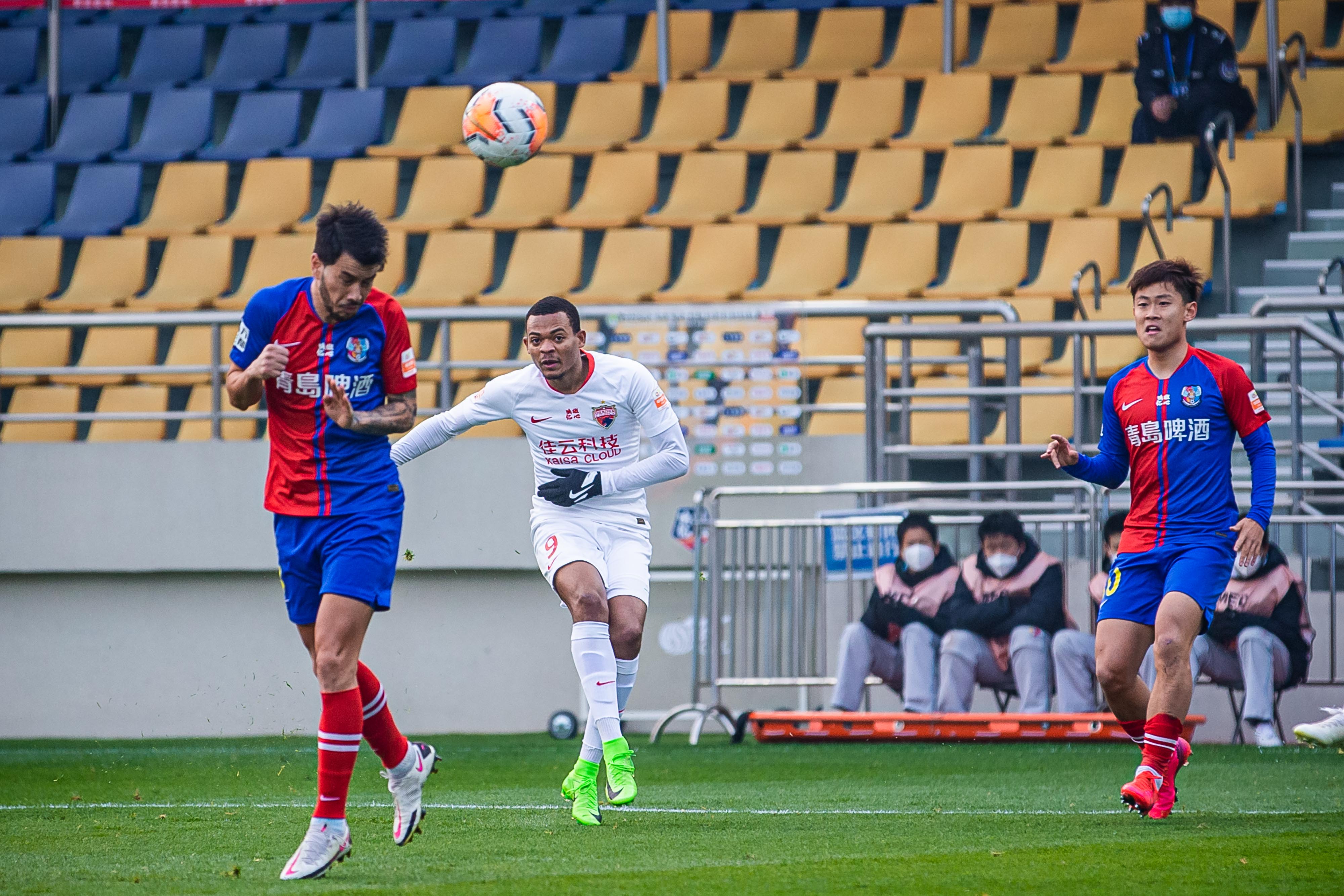 小克鲁伊夫踢球视频,小克鲁伊夫曼联