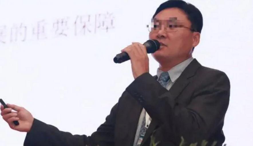 鲍毓明回应性侵养女最新消息,鲍毓明发声性侵案反转