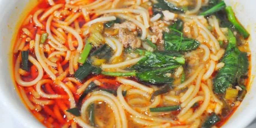 24小时丨吃饱喝足，我醉在了昆明的小夜风里