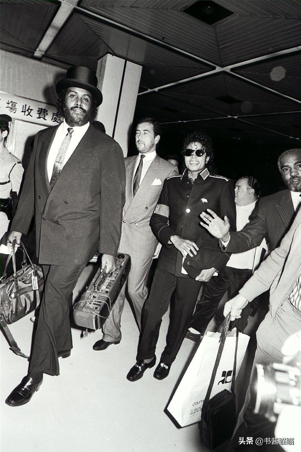 迈克尔杰克逊幼年到中年过程,30年前迈克尔杰克逊