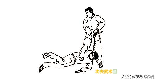 空手夺*首匕**（2），用既猛且狠的手段制服歹徒，保全生命