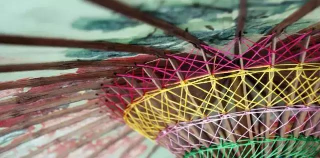 美丽的油纸伞江南水乡独特的风韵,撑一把油纸伞感受一种朦胧的美