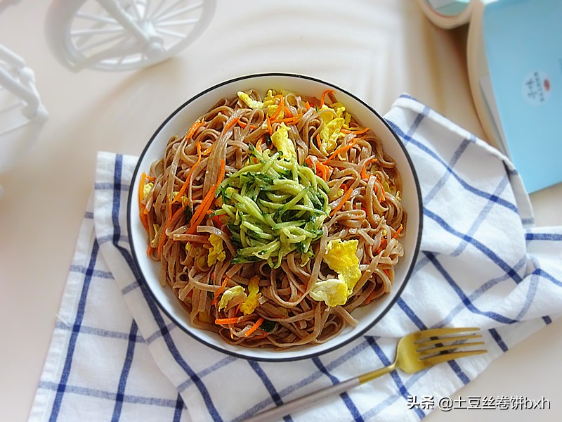 炒面10元一份视频,炒面20元一份