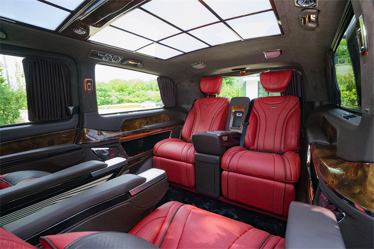 广州奔驰v260商务车七座四驱报价,奔驰v260l商务车4座报价多少钱