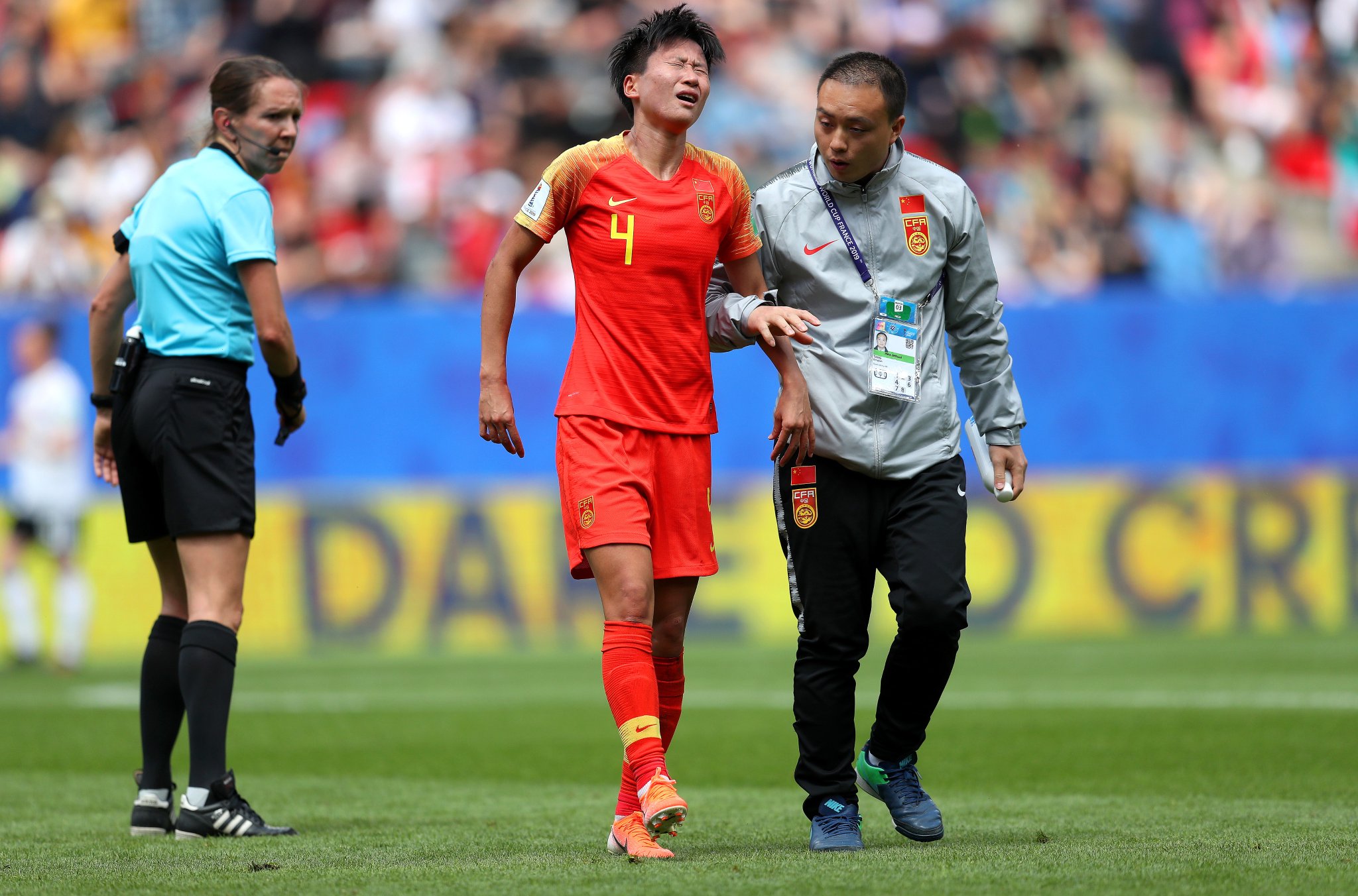 王霜进球贾秀全脸色铁青,王霜进球为什么贾秀全面色铁青