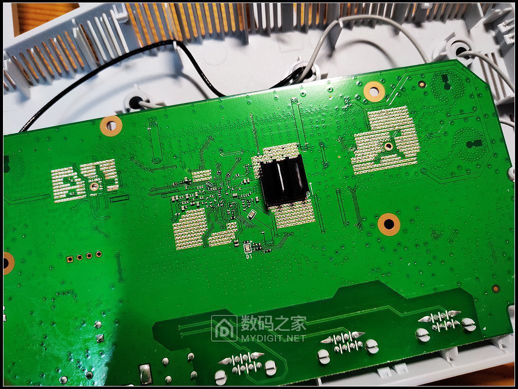 360安全盾t5g路由器评测,360v5s路由器与v5s加强版对比评测