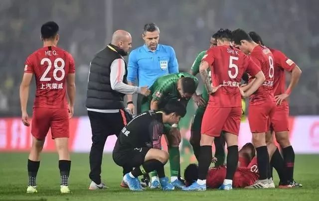 中超第四轮国安对阵上港进球队员,中超争冠大战