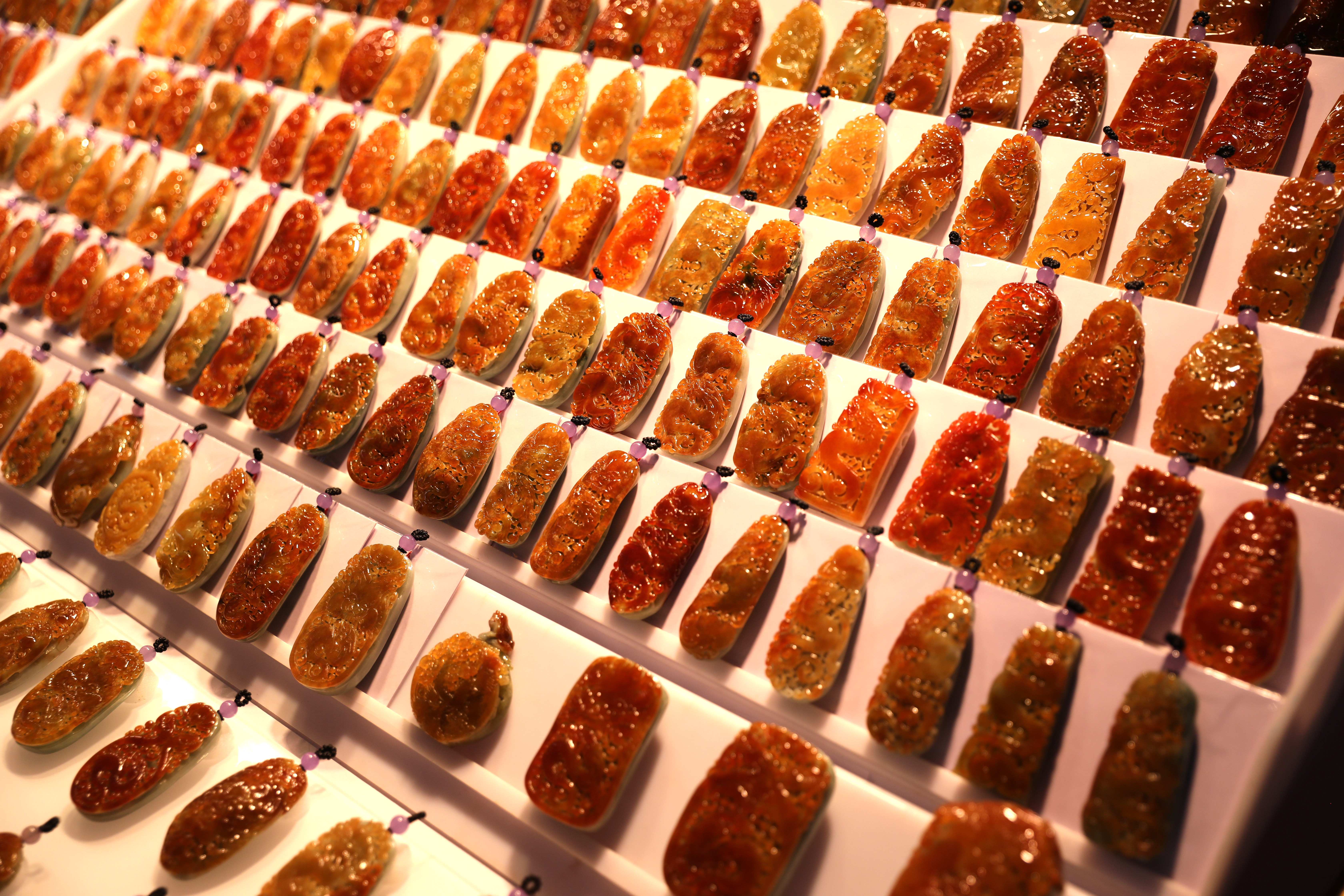 广州玉器街附近,广州玉器市场里面的玉多少钱