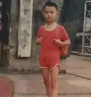 本溪人小时候穿过的爆款，太时髦了！你穿过几件？