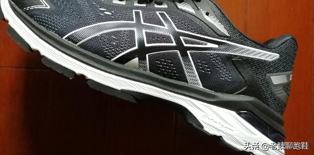 浠庨樋杩揪鏂埌moncler,闃胯开杈炬柉鍜屼簹鐟熷＋璺戞