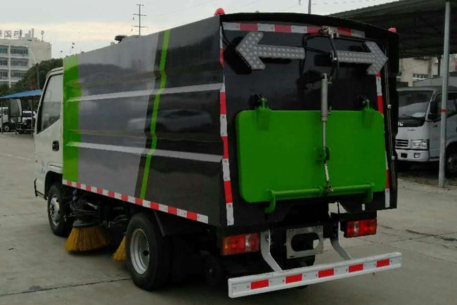 8吨扫路车报价大全,凯马小型垃圾车报价