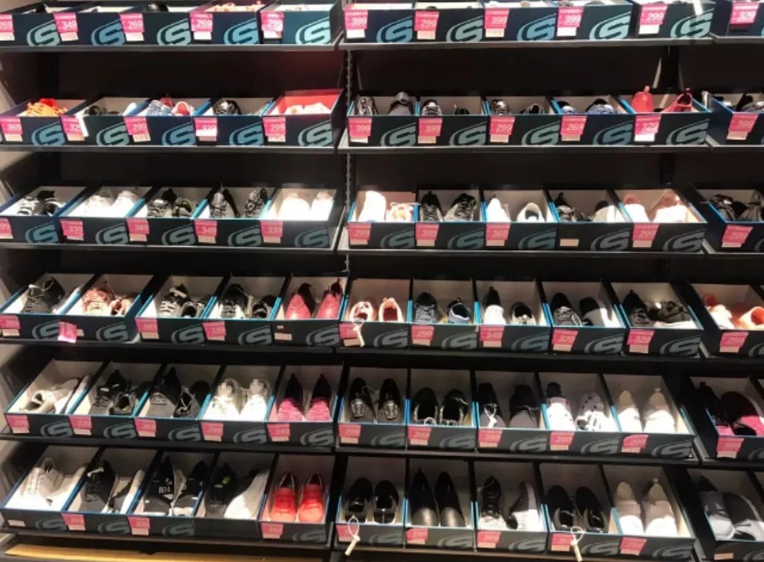 60块钱的耐克鞋,60块钱买阿迪