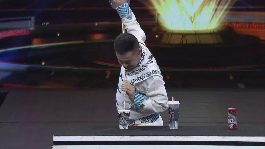 史上最嫩的“追风少年”：5岁就参加摩托车越野锦标赛，从此一发不可收拾！