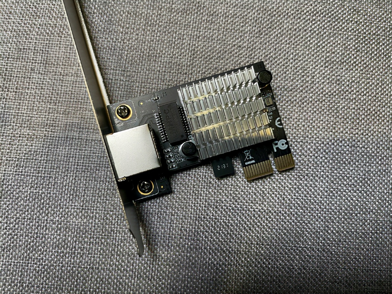 翼联千兆有线网卡,腾达和翼联无线网卡哪个好