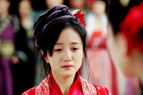 武林外史小泥巴嫁给两兄弟吗,武林外史里小泥巴身边两个书童