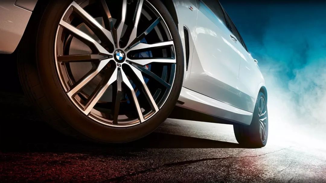 发动机大脚轰油门清洗积碳,自吸车经常大脚油门容易积碳吗