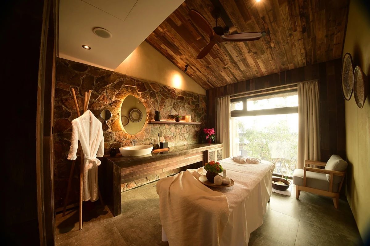 裸心堡折扣,裸心堡观景攻略